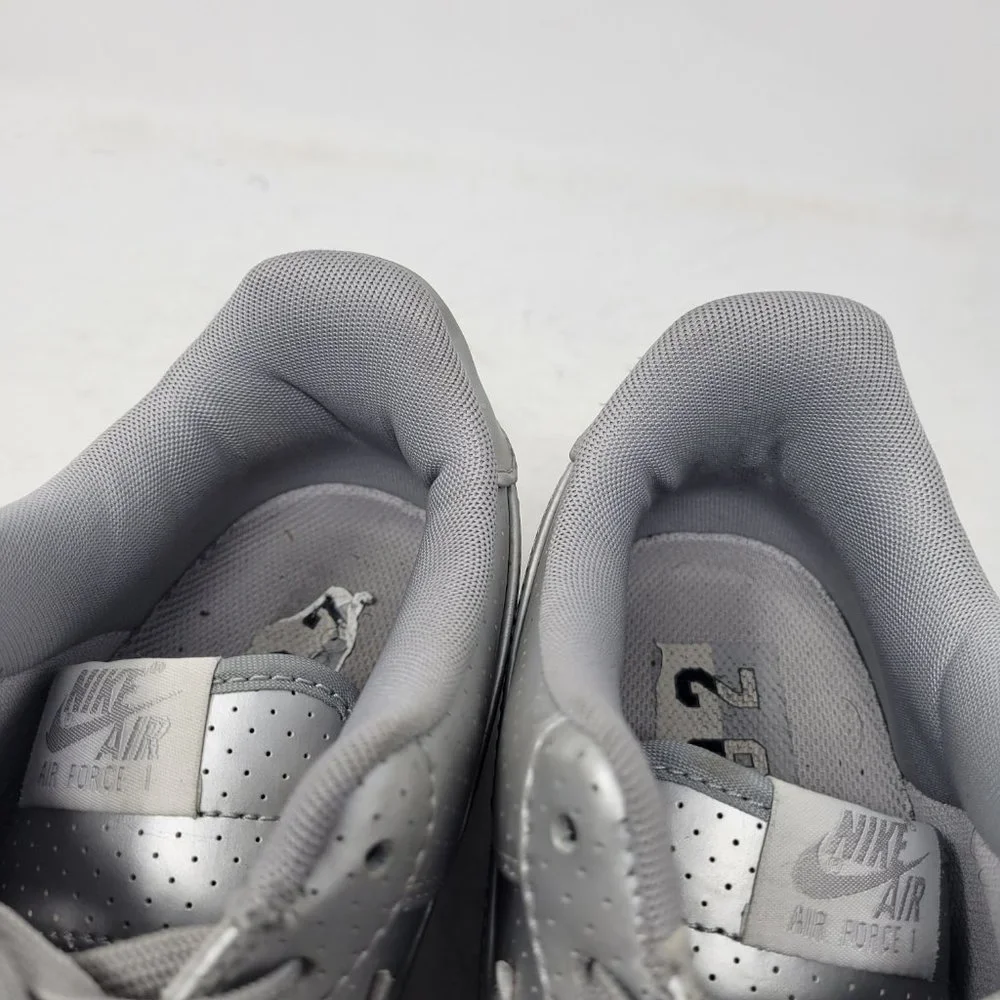 Nike Air Force 1 Low '07 LV8 Metallic Silver Perforated 718152-013 AF1 Olympic - Picture 11 of 11